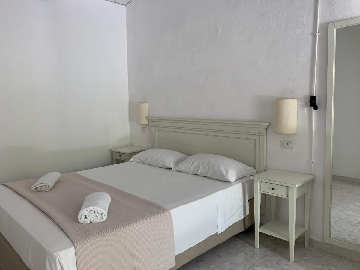 Stanze Al Mare Di Lucia Hotel Fontane Bianche Exterior foto