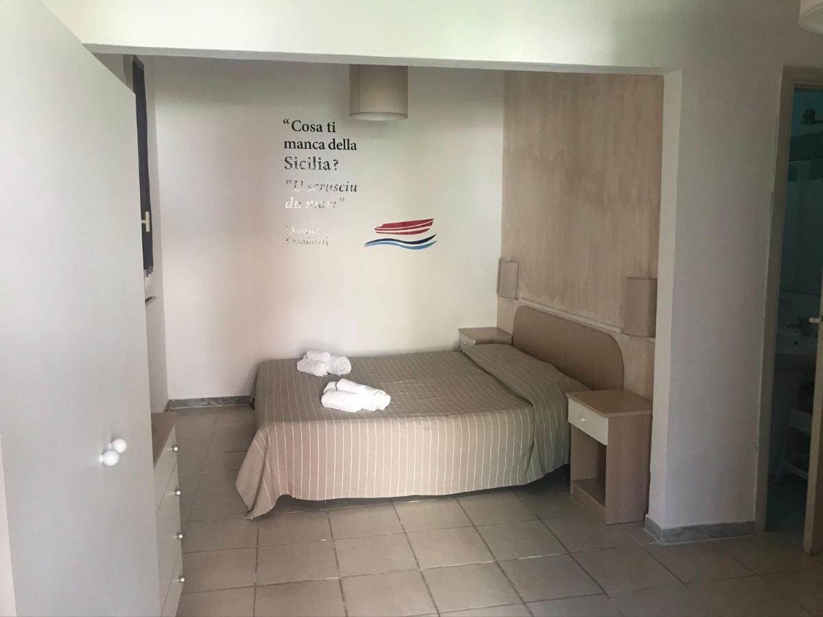 Stanze Al Mare Di Lucia Hotel Fontane Bianche Exterior foto